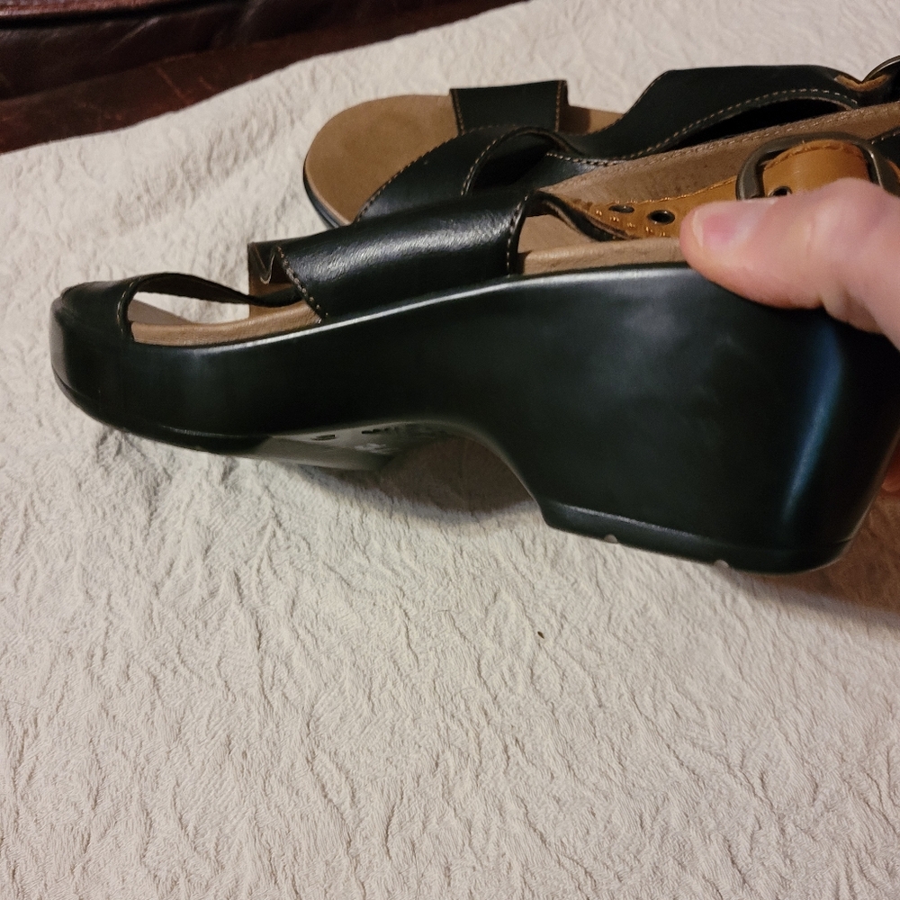 Dansko Black and Brown Women's Sandals size 40 - Picture 2 of 5